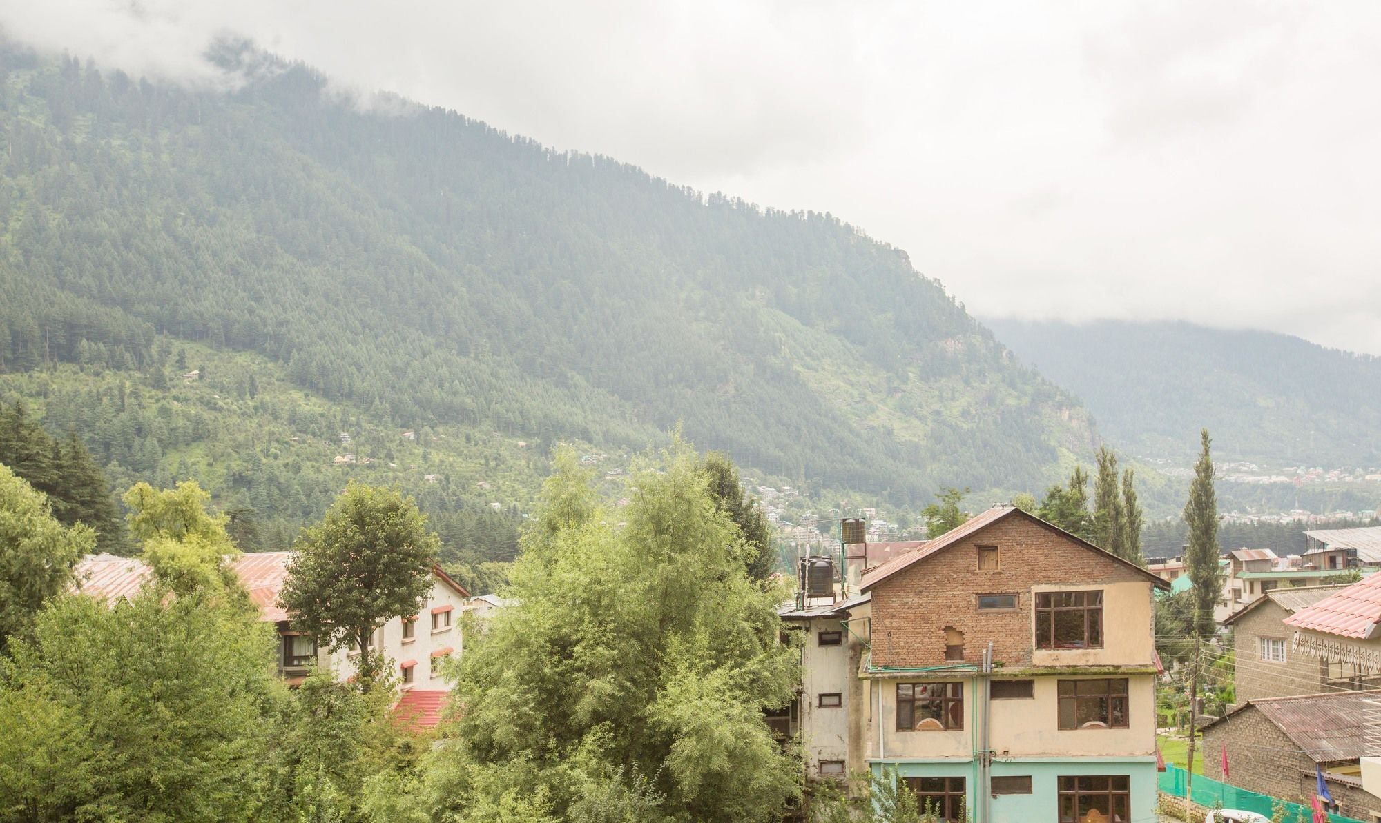 Готель Treebo Sc Residency Manali Екстер'єр фото