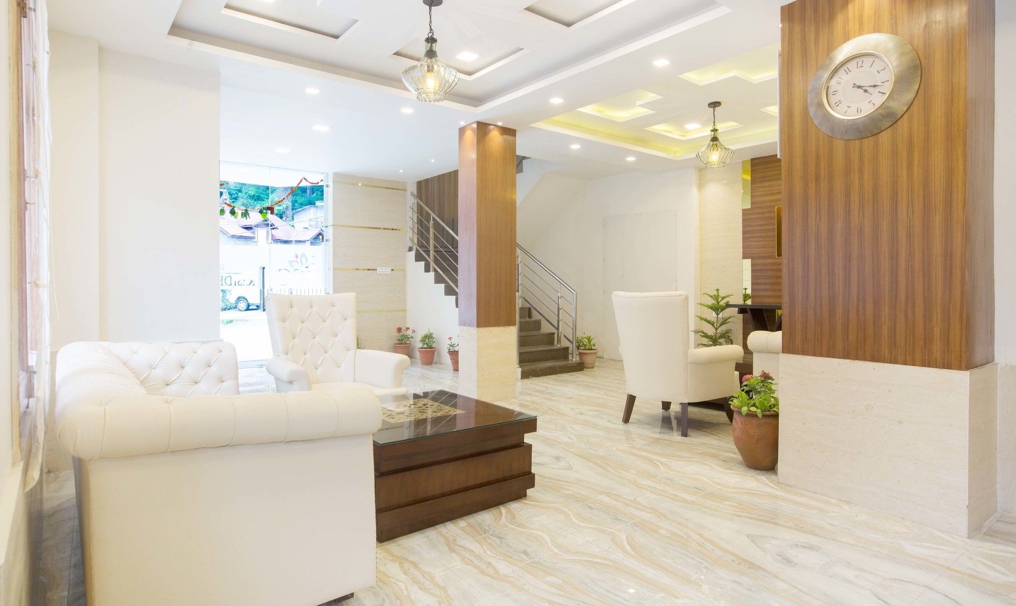 Готель Treebo Sc Residency Manali Екстер'єр фото