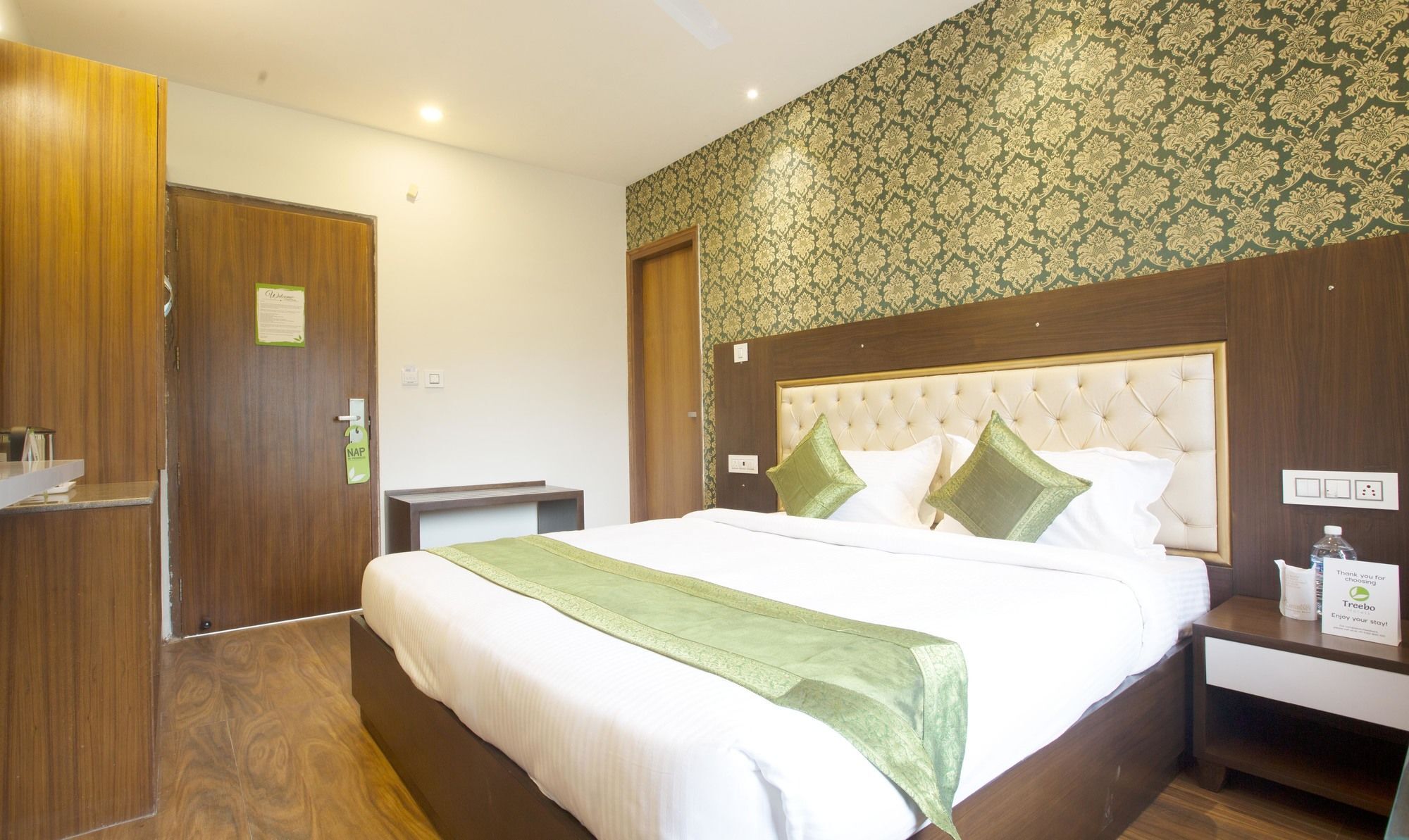 Готель Treebo Sc Residency Manali Екстер'єр фото